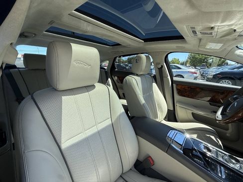 Used 2014 Jaguar XJ L Portfolio AWD/4WD image 23
