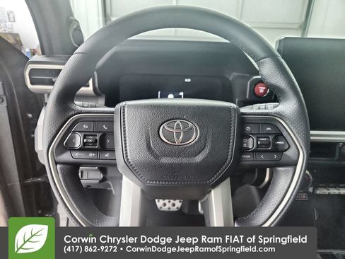 Used 2025 Toyota 4Runner TRD Sport Premium w/ Tow Technology Package AWD/4WD image 21
