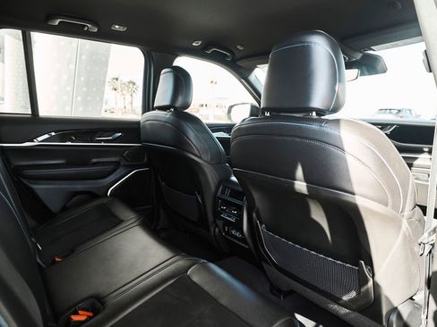 Used 2022 Jeep Grand Cherokee Trailhawk w/ Advanced Protech Group II image 21