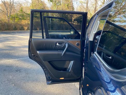 Used 2017 INFINITI QX80 4WD w/ Driver Assistance Package image 48