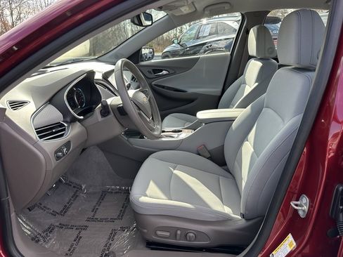 Used 2017 Chevrolet Malibu LT w/ Driver Confidence Package image 12