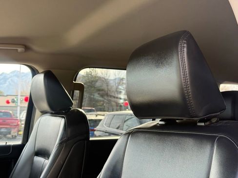 Used 2024 Ford Expedition Max XLT image 11