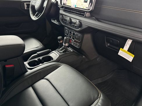 New 2025 Jeep Wrangler Unlimited Rubicon 392 image 15