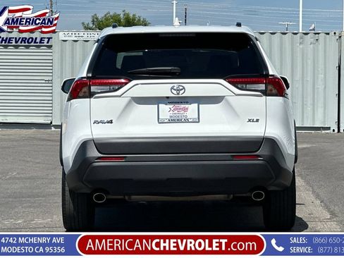 Used 2025 Toyota RAV4 XLE FWD image 5