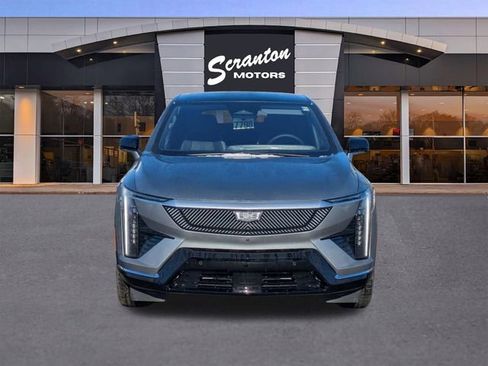 New 2026 Cadillac Optiq Luxury 1 image 8