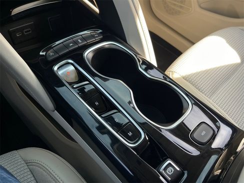 Used 2022 Buick Envision Preferred image 16