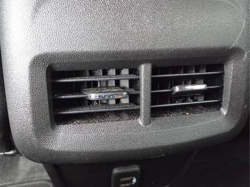 Used 2024 Chevrolet Equinox LT FWD image 13