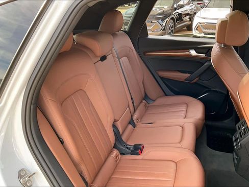 Used 2022 Audi Q5 2.0T Premium Plus w/ Premium Plus Package image 19