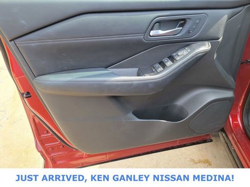 Certified 2024 Nissan Rogue SL w/ SL Premium Package image 15