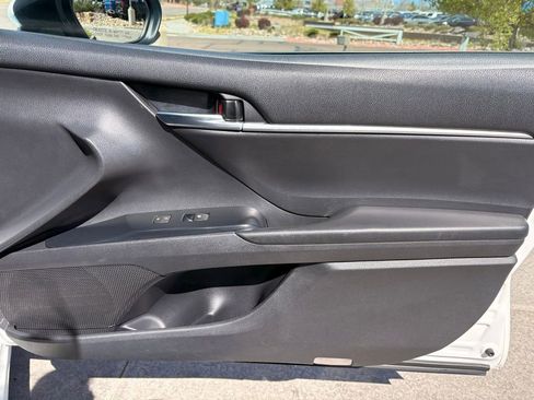 Used 2019 Toyota Camry SE image 33