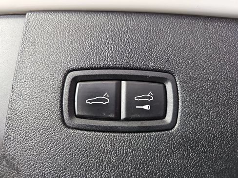 Used 2020 Porsche Cayenne AWD/4WD image 12