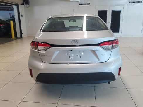 Used 2024 Toyota Corolla LE image 6