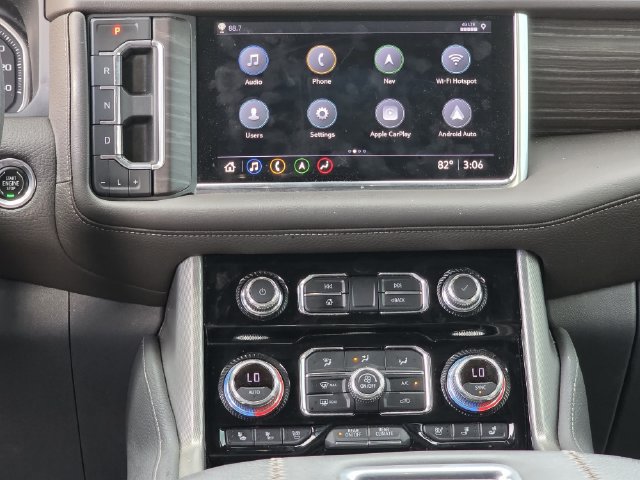 Used 2021 GMC Yukon XL Denali w/ Denali Premium Package RWD image 7