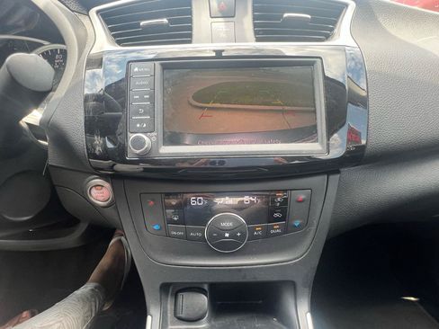 Used 2019 Nissan Sentra SV FWD image 12