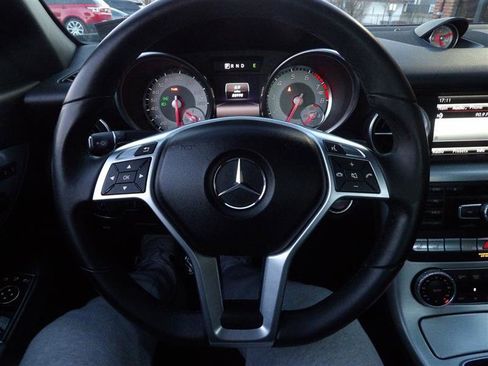 Used 2016 Mercedes-Benz SLK 300 image 24
