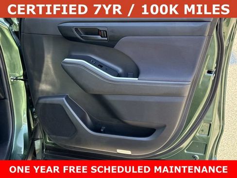 Used 2023 Toyota Highlander LE FWD image 8