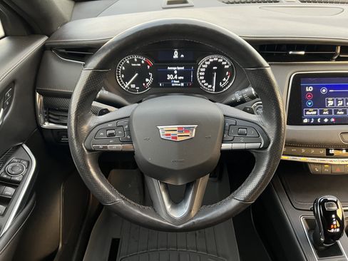 Used 2023 Cadillac XT4 Sport image 27