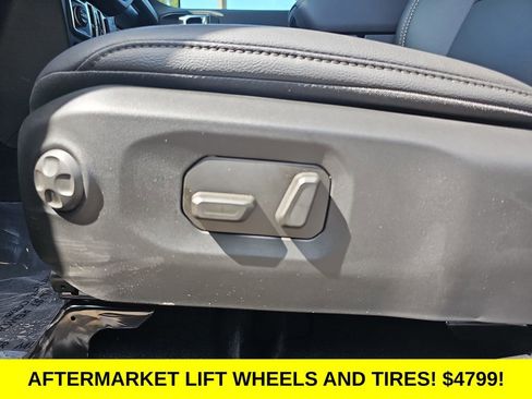 New 2025 Jeep Wrangler Sahara image 25