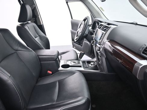 Used 2022 Toyota 4Runner Limited image 12