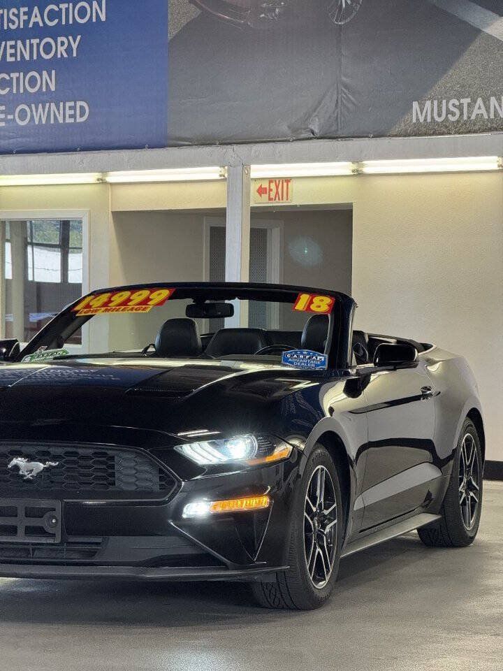 Used 2018 Ford Mustang Premium RWD image 7