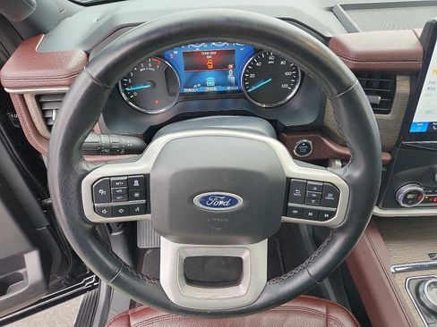 Used 2023 Ford Expedition Limited image 34