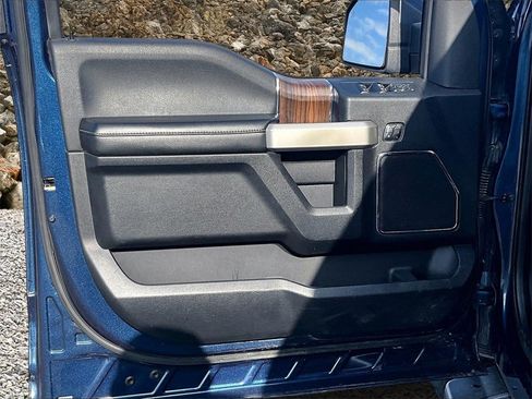 Used 2016 Ford F150 Lariat image 21