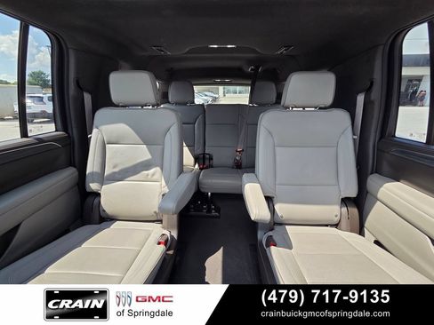 Used 2023 GMC Yukon XL SLT w/ SLT Luxury Package AWD/4WD image 30