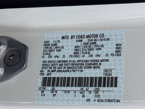 Used 2024 Lincoln Nautilus Reserve w/ Equipment Group 202A image 32