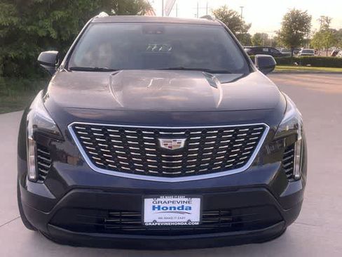 Used 2023 Cadillac XT4 Luxury w/ Cold Weather Package image 7