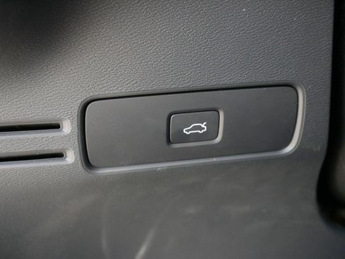 Used 2023 Volvo C40 P8 Recharge Ultimate AWD/4WD image 26