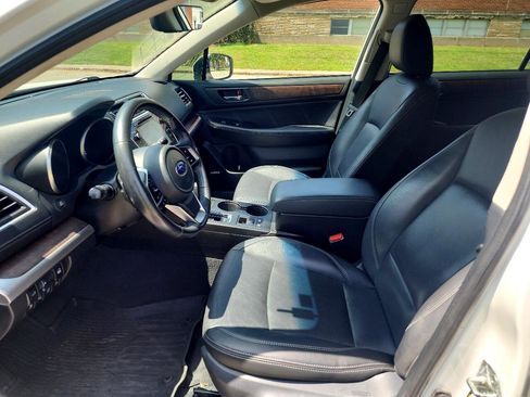 Used 2019 Subaru Outback 2.5i Limited w/ Popular Package #2 image 9