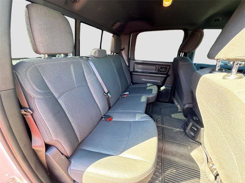 Used 2024 RAM 2500 Tradesman w/ Chrome Appearance Group image 24