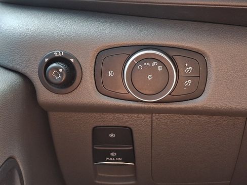 Certified 2024 Ford Transit 350 XLT RWD image 24