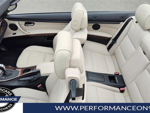 Used 2013 BMW 328i Convertible image 9