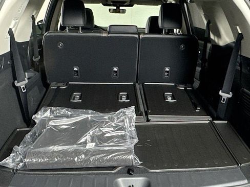 New 2026 Nissan Pathfinder Platinum w/ Cargo Package AWD/4WD image 30