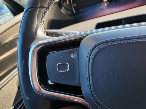 Used 2024 Lincoln Nautilus Reserve w/ Equipment Group 202A image 17