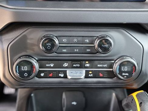 Used 2024 Ford Bronco Badlands AWD/4WD image 19