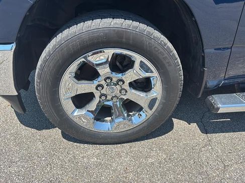 Used 2019 RAM 1500 Big Horn AWD/4WD image 10