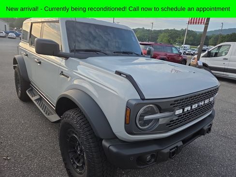 Used 2026 Ford Bronco Badlands AWD/4WD image 2