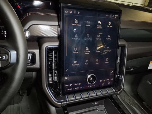 New 2026 GMC Yukon AT4 w/ AT4 Preferred Package AWD/4WD image 18
