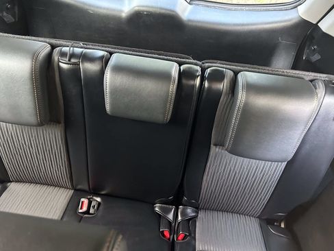 Used 2015 Toyota Highlander Plus FWD image 15