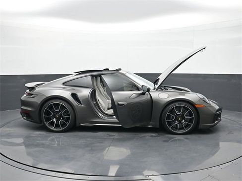 Certified 2022 Porsche 911 Turbo S image 31