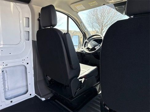 New 2025 Ford Transit 250 Low Roof RWD image 27
