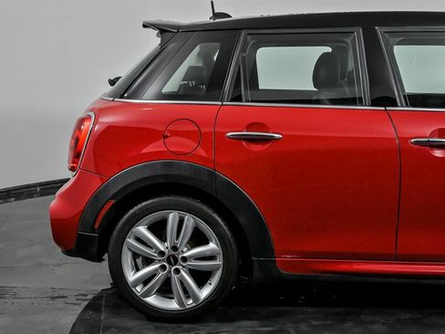 Used 2015 MINI Cooper 4-Door Hardtop image 11