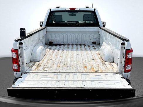 Used 2022 Ford F150 XL w/ Trailer Tow Package RWD image 6