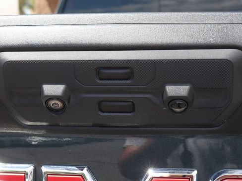 Used 2022 GMC Sierra 3500 Denali AWD/4WD image 55
