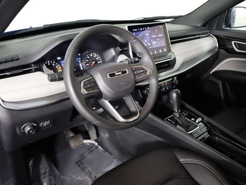 Used 2025 Jeep Compass Limited AWD/4WD image 25