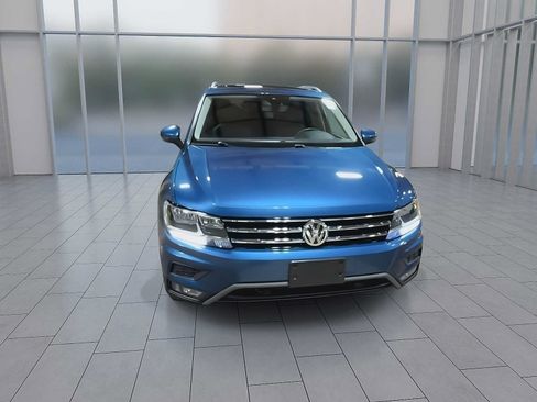 Used 2020 Volkswagen Tiguan SEL AWD/4WD image 3