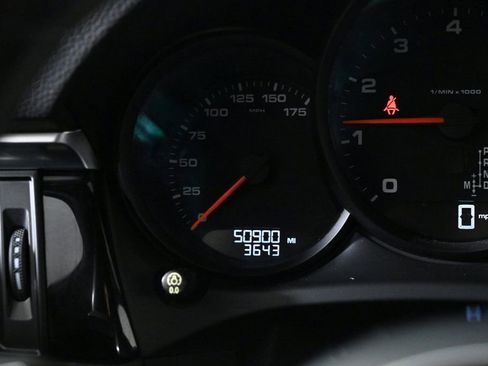 Certified 2019 Porsche Macan image 14