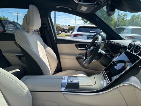 New 2026 Mercedes-Benz GLC 300 image 33